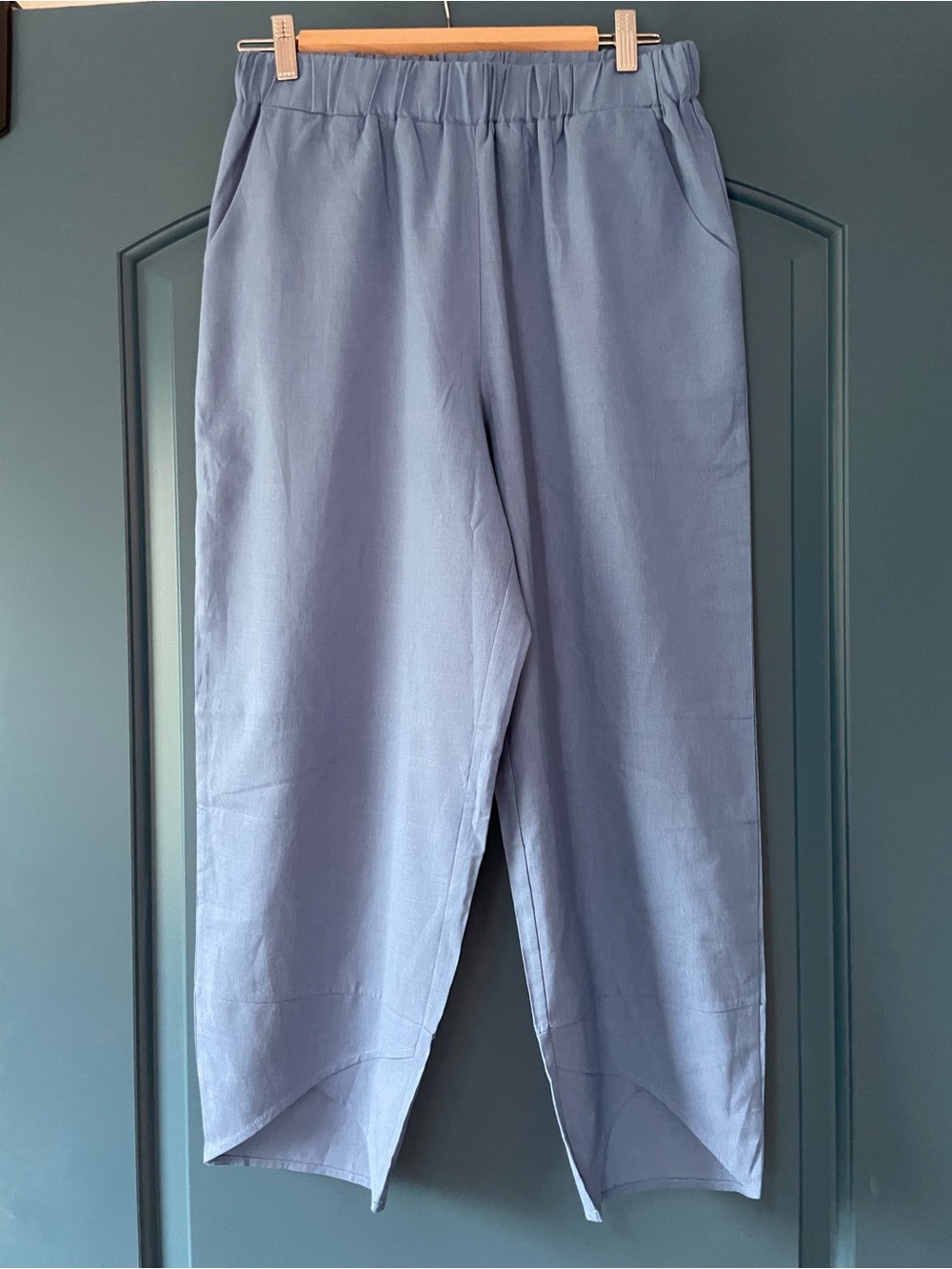 Light Blue Elastic-Waist Casual Capris